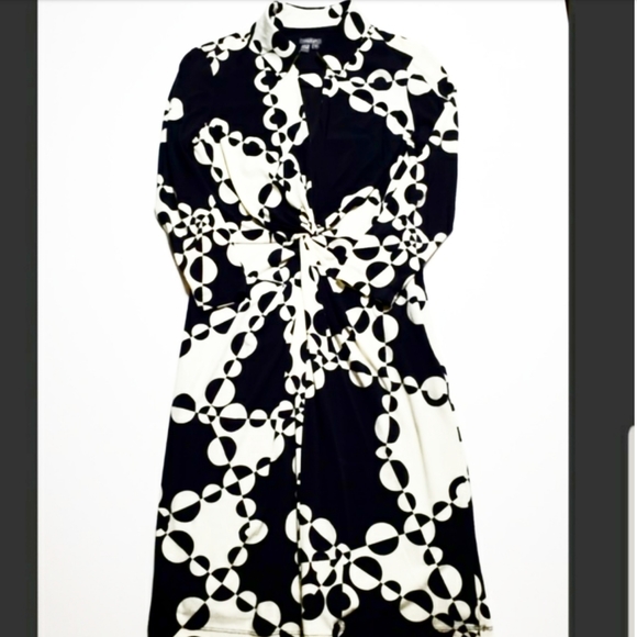Muse Dress with Abstract Circle Print Size 6 - Picture 1 of 7